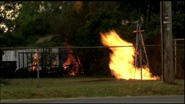 Homes Evacuated After Lightning Sets Fire To Gas Line In Oologah