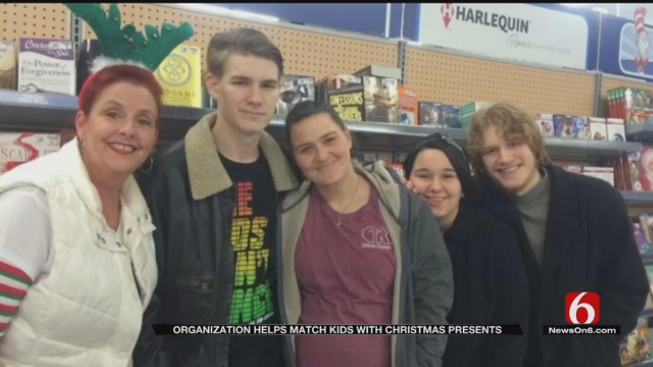 Organization Helps Kids With Incarcerated Parents Celebrate Christmas