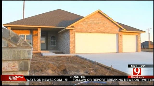 Moore Families Rebuilding Homes Waiting For Gas Service