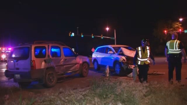 WEB EXTRA: Two SUVs Crash On Riverside Drive