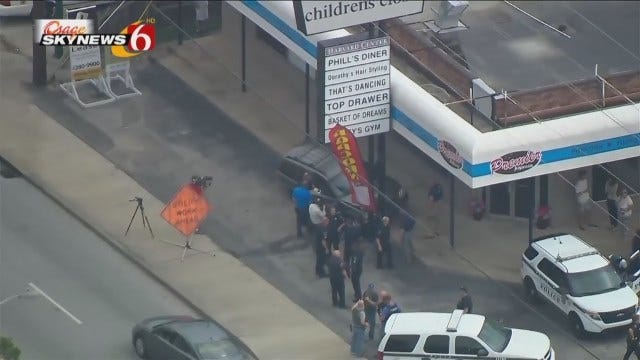 Osage SkyNews 6 HD Flies Over End Of Tulsa Police Chase, Arrest