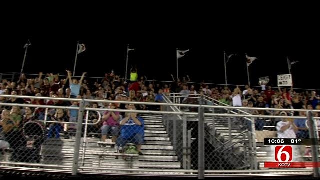 Tulsa School's Fans Cheer For The Visiting Football Team