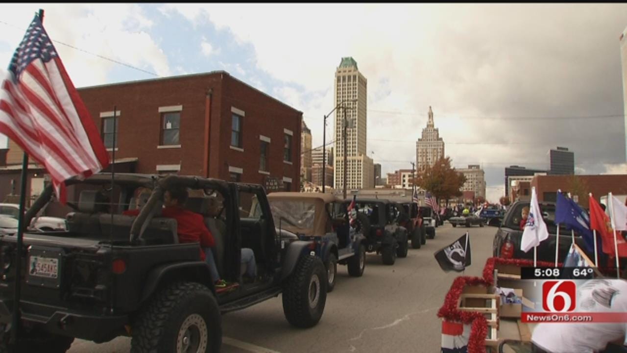 Tulsa Veterans Day Parade Attracts Spectators, Controversy