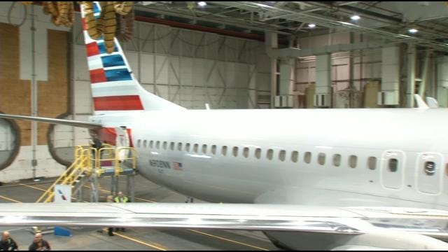 American Airlines Debuts New Look At Tulsa Maintenance Base