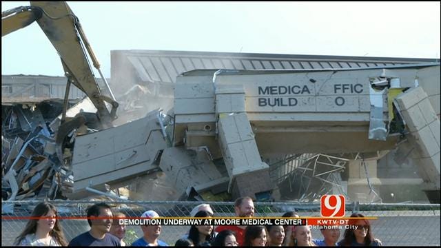 Demolition Begins On Tornado-Damaged Moore Medical Center