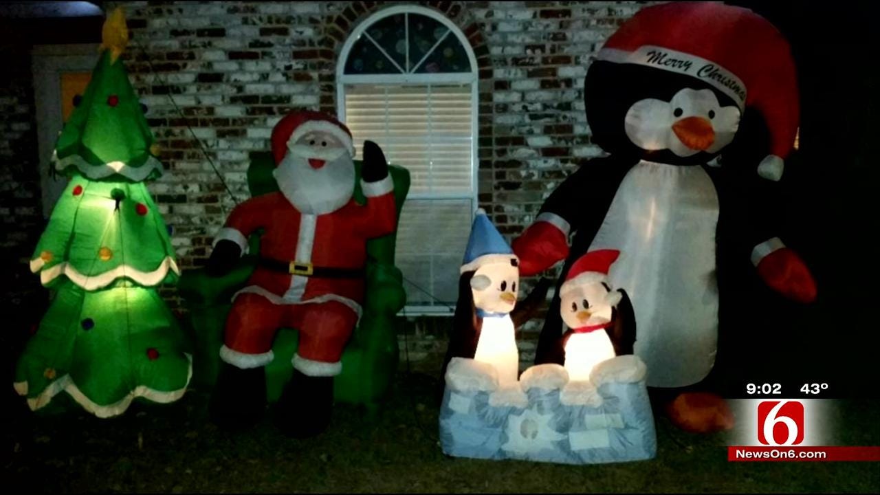 Theives Target Christmas Lawn Decorations All Over Green Country
