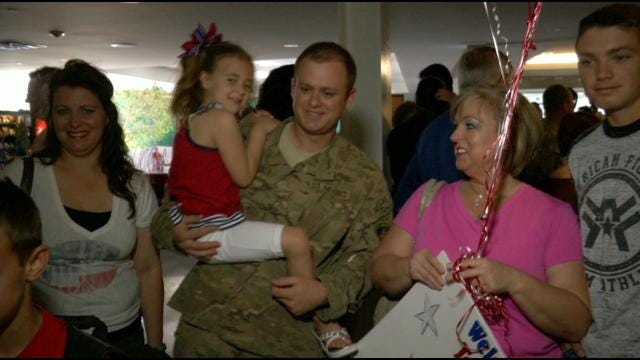 Oklahoma National Guard Members Return Home