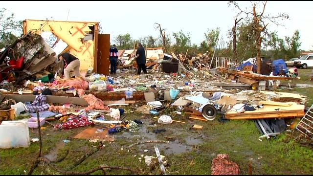 In Tornado's Wake, Carney Church Bands Together To Aid Neighbors