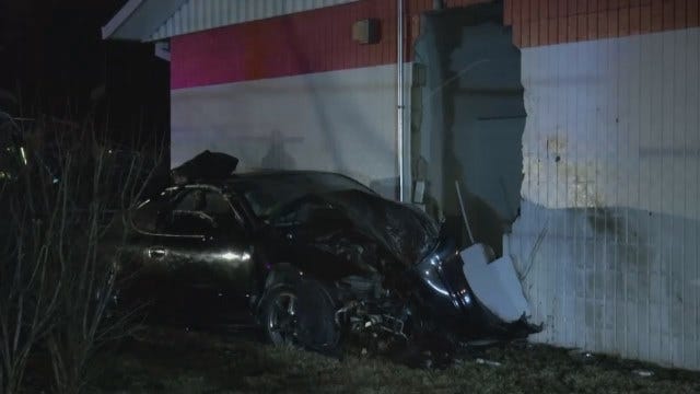 WEB EXTRA: Driver Eluding Police Crashes Into Tulsa East Central Building
