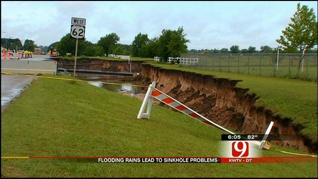 Huge Sinkhole In Midwest City Swallows One Lane Of Highway 62