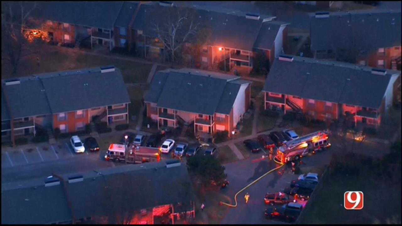 WEB EXTRA: SkyNews 9 Flies Over MWC Apartment Fire