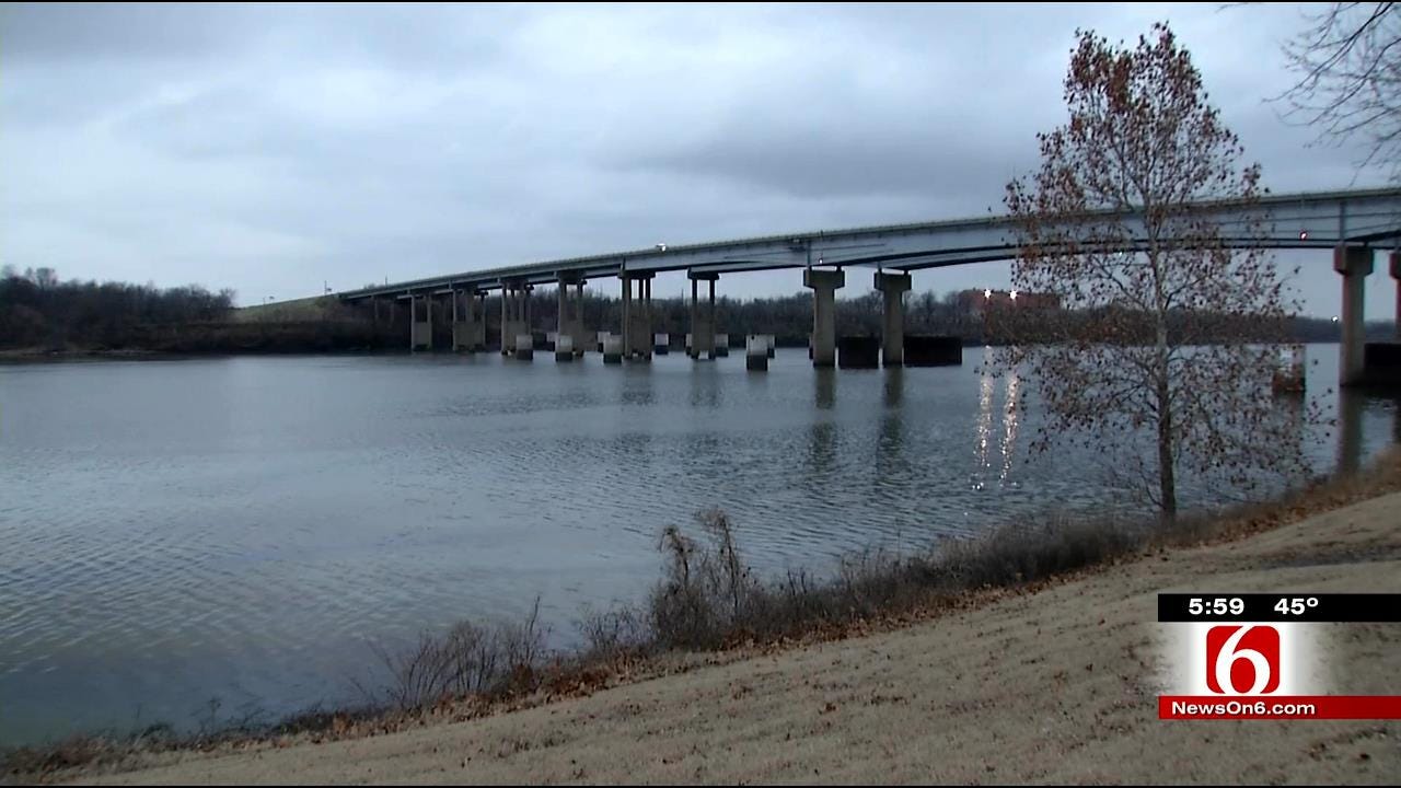 Large Fuel Spill Reported On Arkansas River In Muskogee County