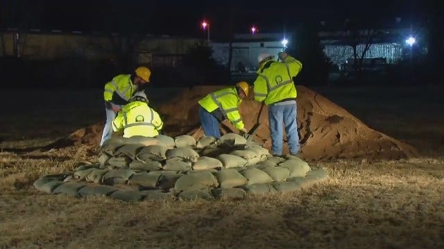 WEB EXTRA: Video Of Tulsa County Levee Workers Filling Sand Bags