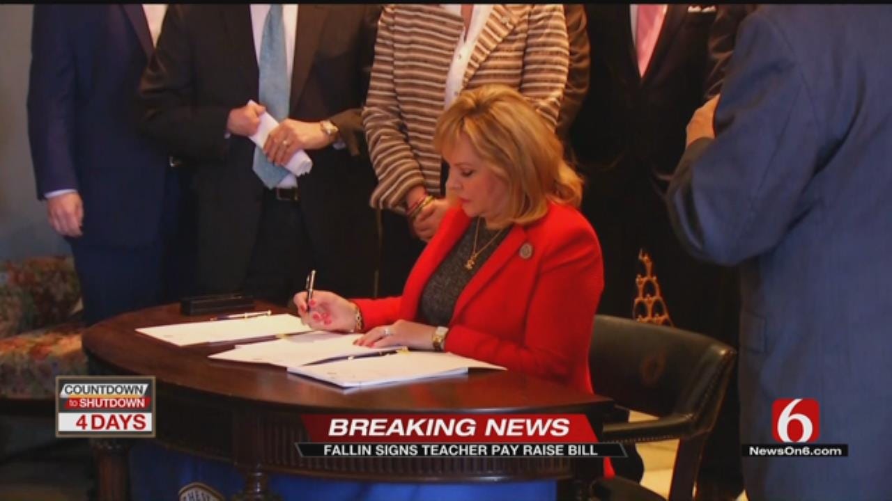 Governor Signs Bills Giving OK Teachers Raises, Increasing Education Funding