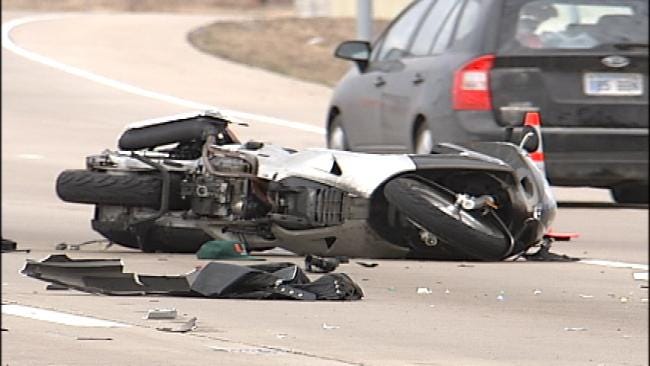 Feds Pushing Mandatory Helmet Law For Oklahoma Motorcyclists