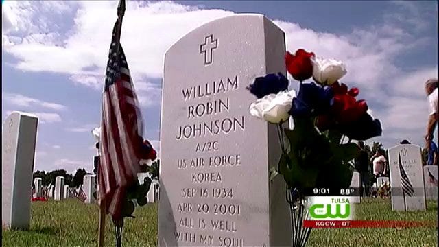 Oklahomans Honor War Heroes At Fort Gibson National Cemetery
