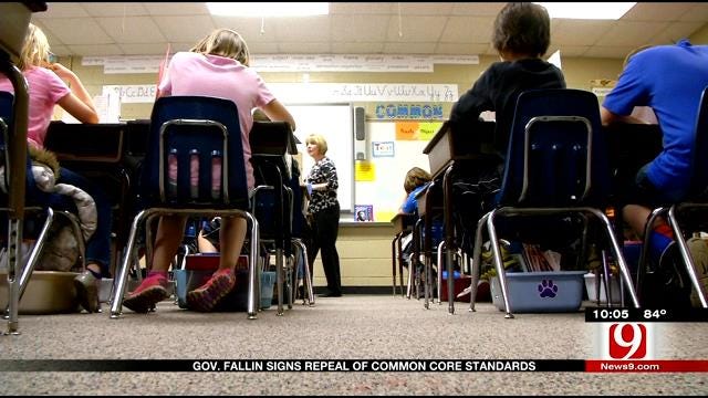 Governor Fallin Signs Repeal Of Common Core Standards