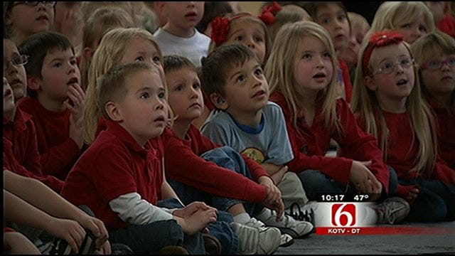 Sapulpa Students Learn Severe Weather Safety From News On 6 WARN Team