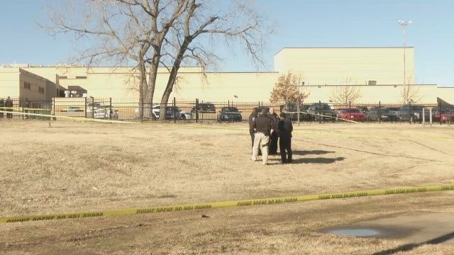 WEB EXTRA: Students Find Body Near Tulsa Washington High School