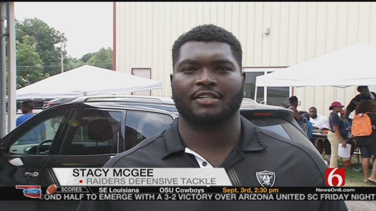 Local NFL Players Host Backpack Giveaway In Muskogee