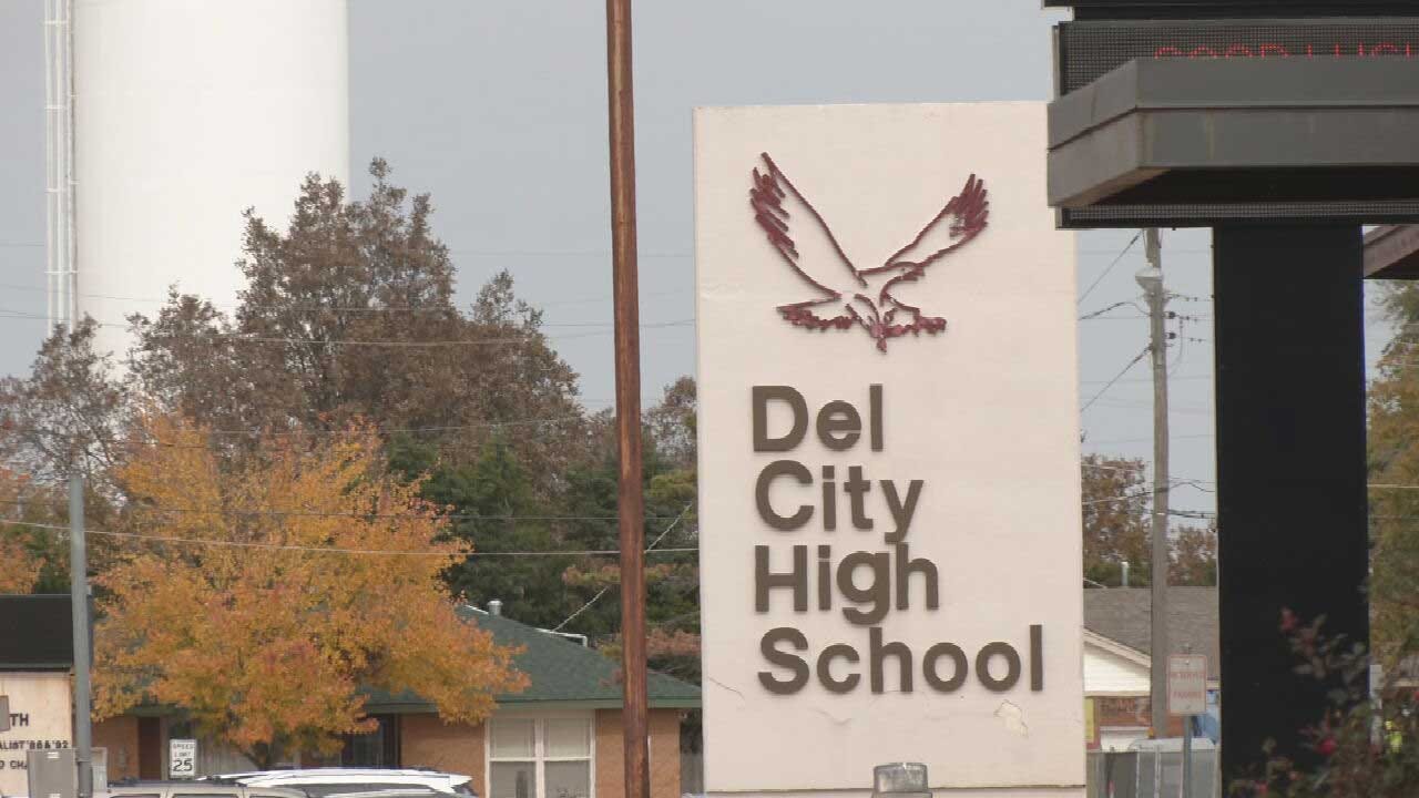 Del City Police Investigating After Teacher Allegedly Punched By Student