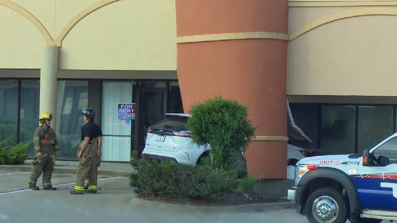 WATCH: SUV Crashes Into Muskogee Building