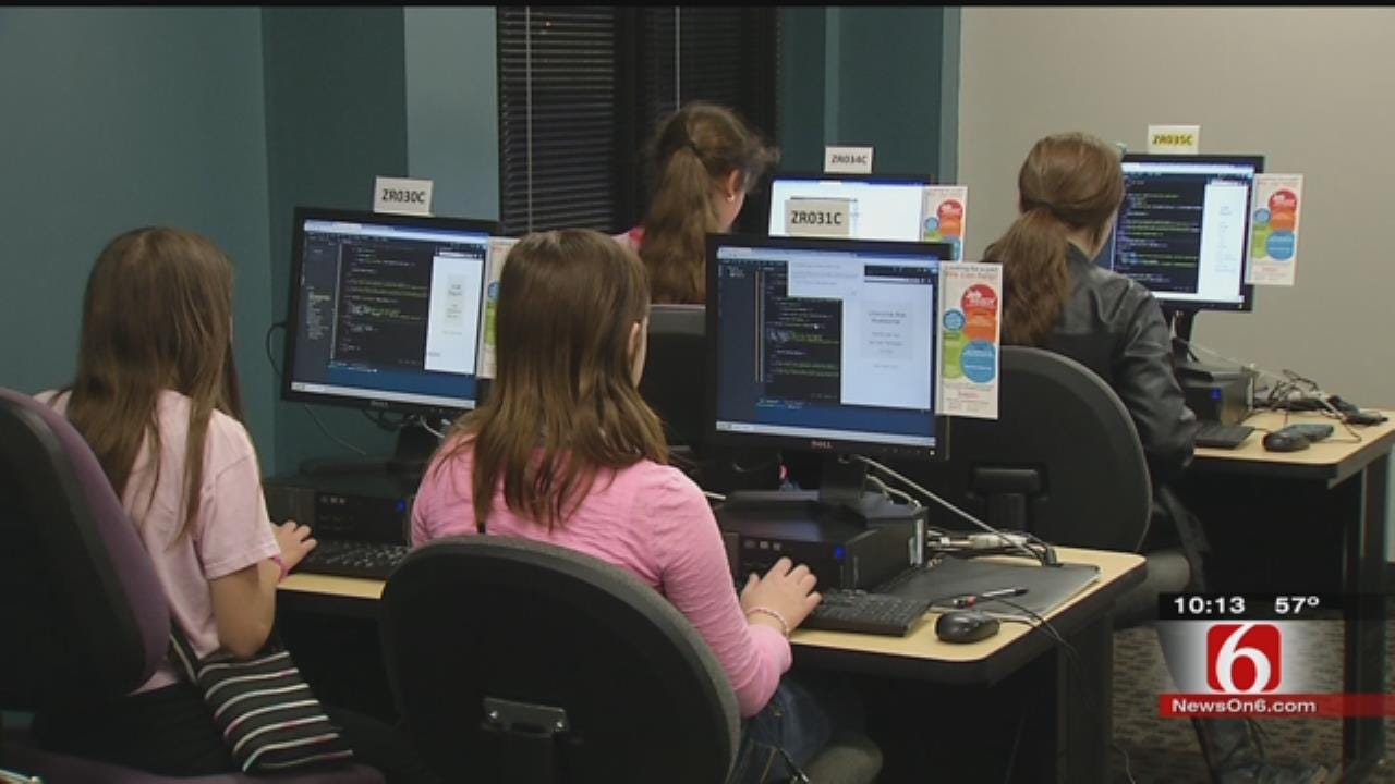 'Girls Who Code' Class Teaches Girls Computer Programming, Self-Confidence