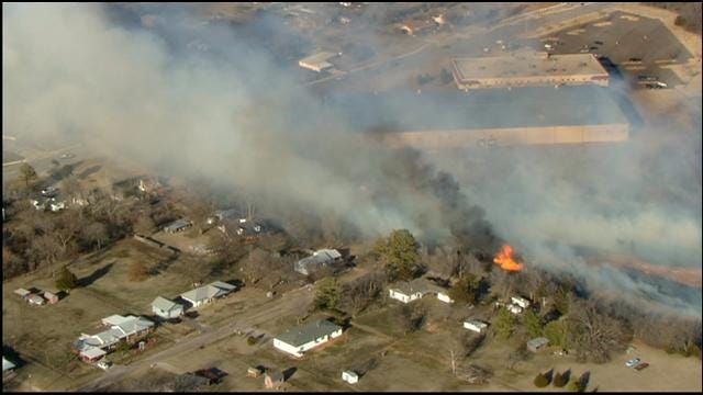 SkyNews Flies Over Large Grassfire Burning In Southeast OKC