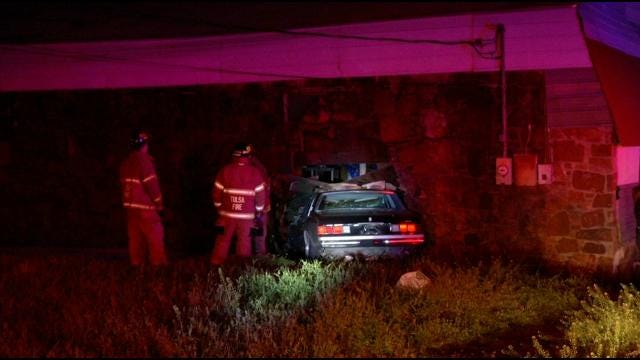 Monte Carlo Driver Crashes Into Tulsa Building, Takes Off