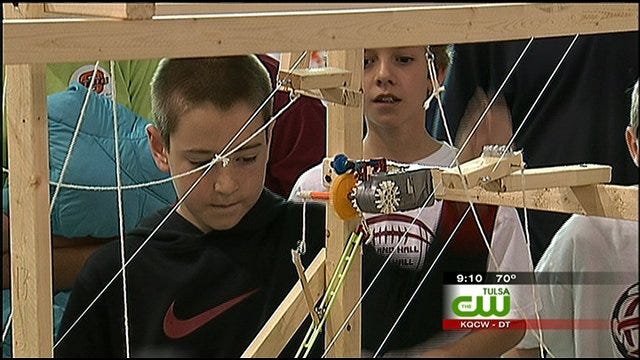 Tulsa 5th Graders Show Off The Engineer Skills