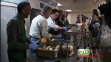 Tulsa Mayor, City Council Unite To Serve Thanksgiving Meal To The Needy