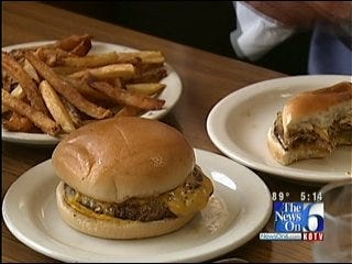 Longtime Tulsa Diner Challenging Customers To Burger Eating Contest
