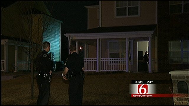 Tulsa Woman's Boyfriend And Brother Injured In Fight With Sword