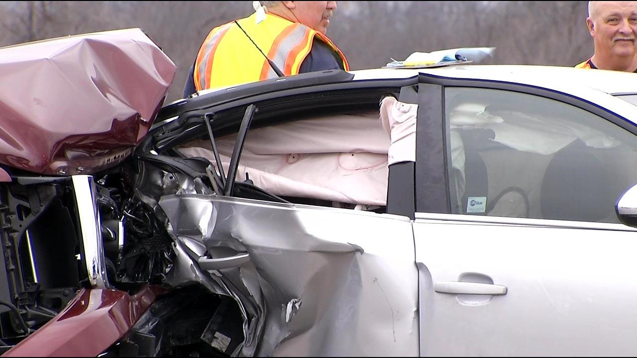 Four Injured In Crash On Highway 169 In Tulsa