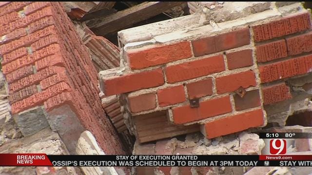 Residents Link Age, Earthquakes To Building Collapse