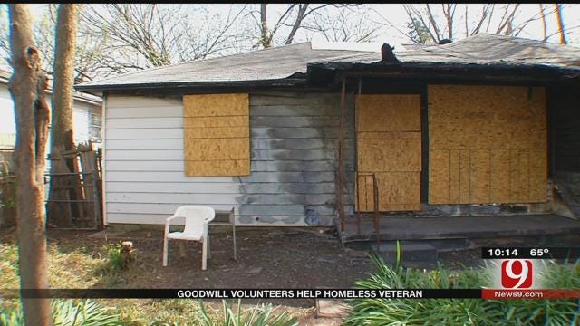 Goodwill Volunteers Help Homeless Veteran