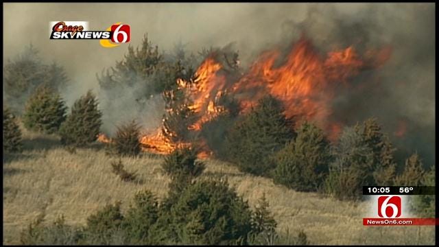 Grassfires Burn In Oklahoma, Man Defends Home With Garden Hose