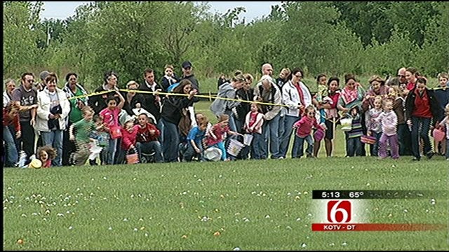 Helicopter Egg Drop Brought Out Hundreds In Owasso