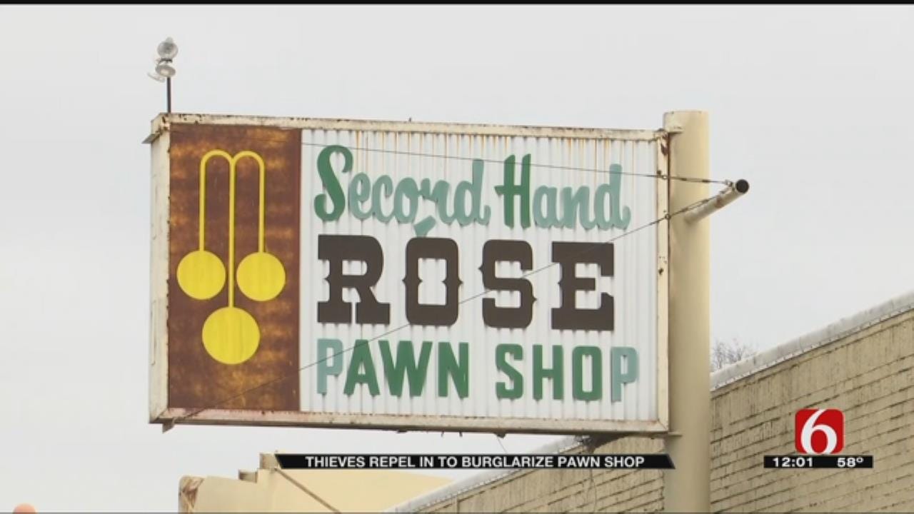 Tulsa Thieves Rappel Into Pawn Shop, Take AR-15 Rifles