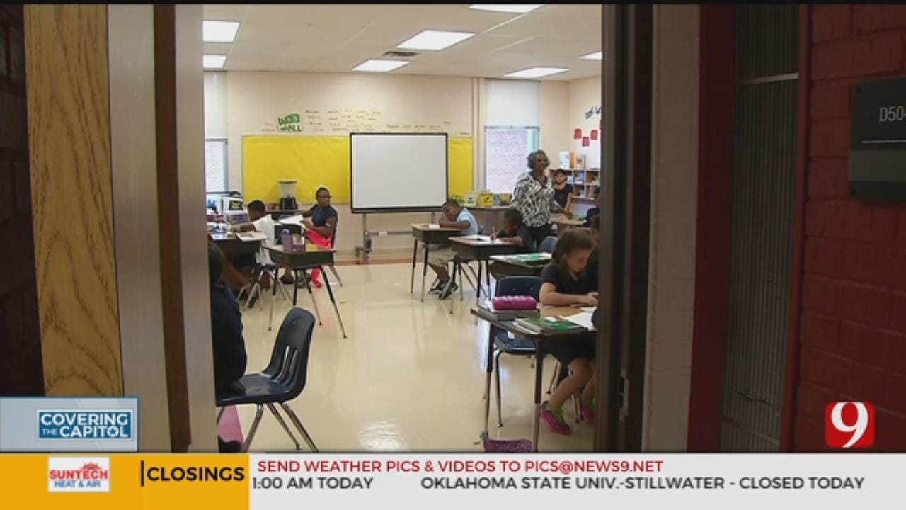 State Senate Committee Passes Bill Requiring 5-Day School Weeks