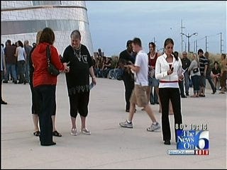 Volunteers 'Freeze! For Stop Child Trafficking Now' In Tulsa