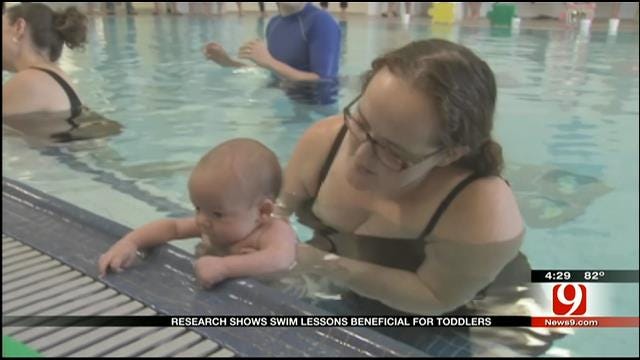 Medical Minute: Infant Swimming Classes