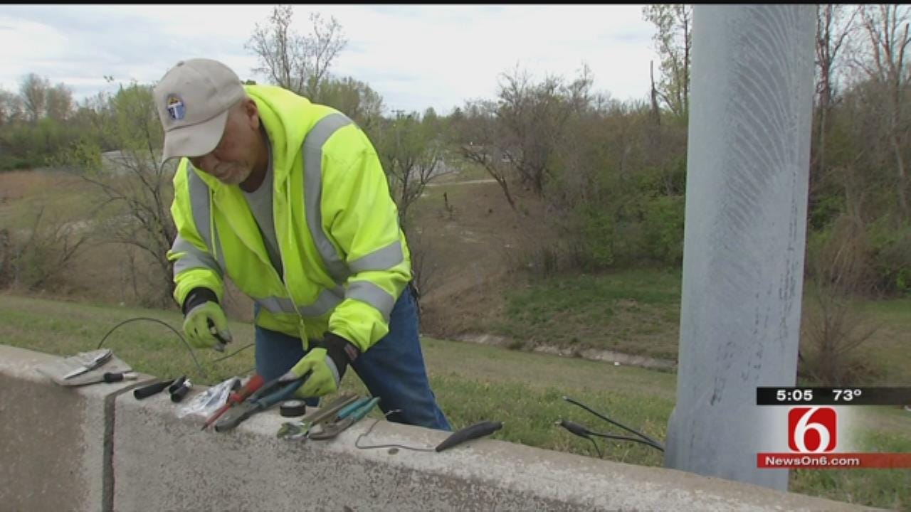City Crews Continue Work To Repair Highway Street Lights