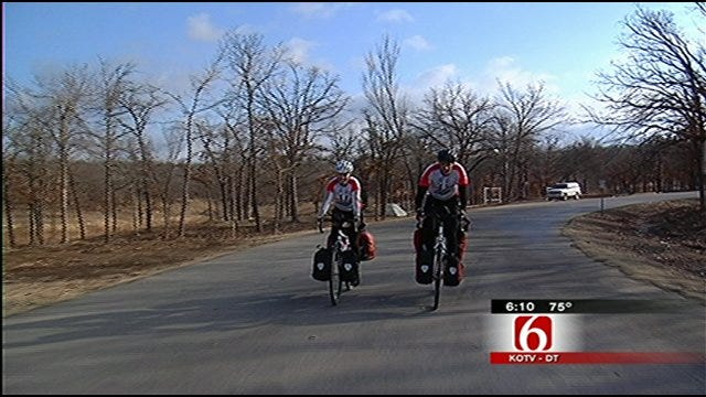 Newlyweds Trek Through Oklahoma On Cross-Country Bike Tour