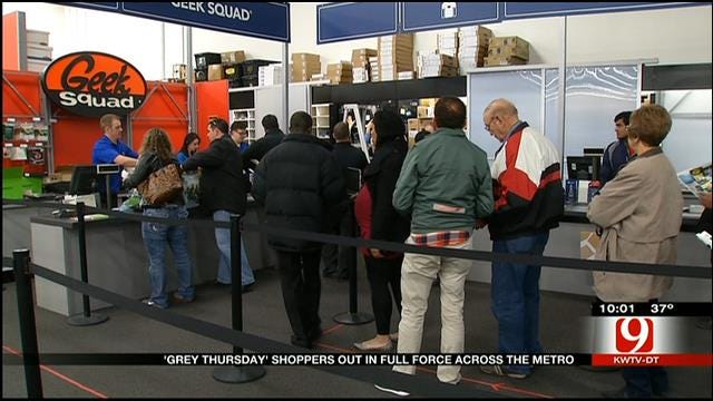 'Grey Thursday' Shoppers Out In Full Force Across OKC