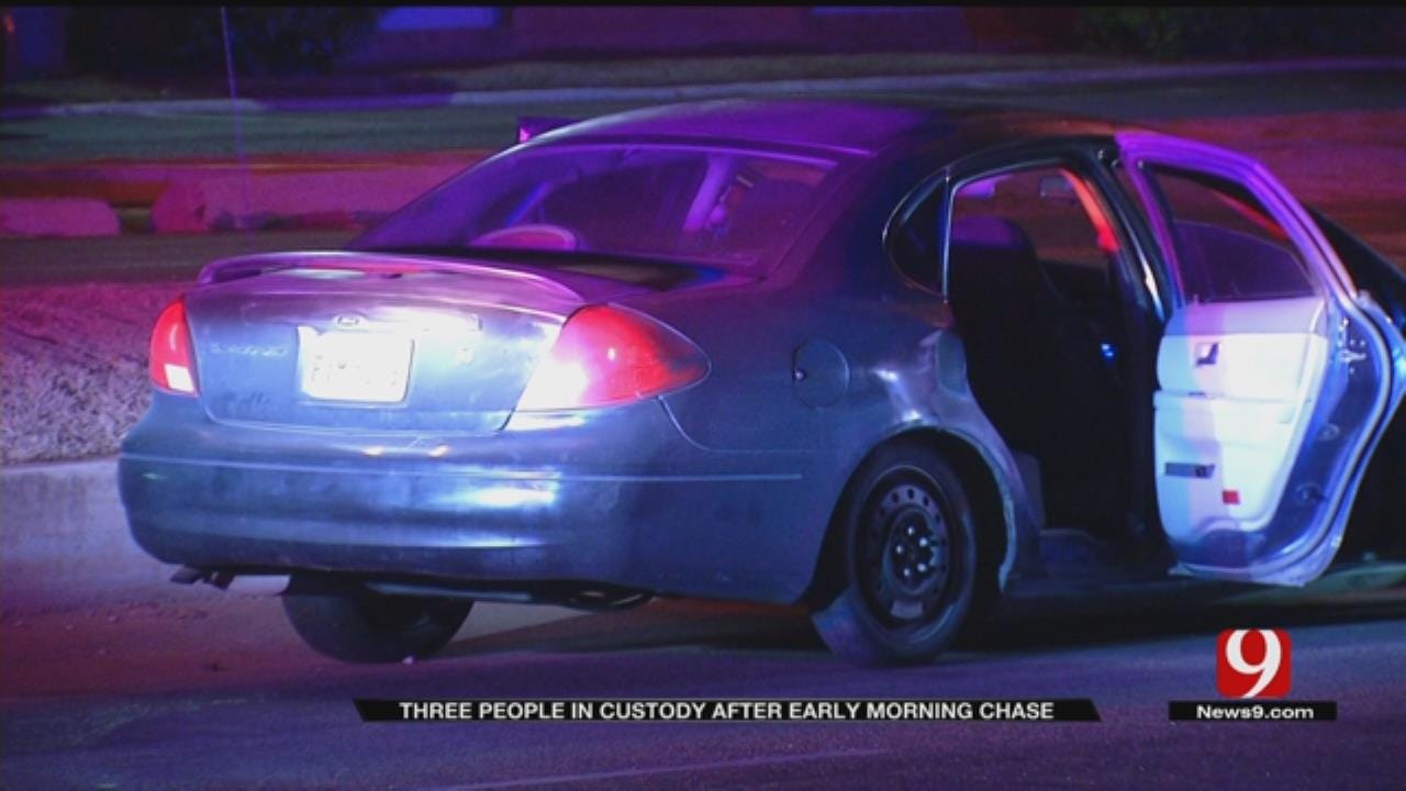 Suspects Bail Out Of Vehicle During Pursuit In NW OKC