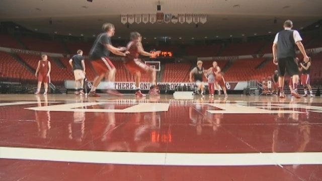 Sooners Prepare To Face Tennessee In Sweet 16