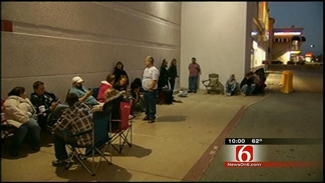 Shoppers Turn Out For Early Black Friday Store Openings