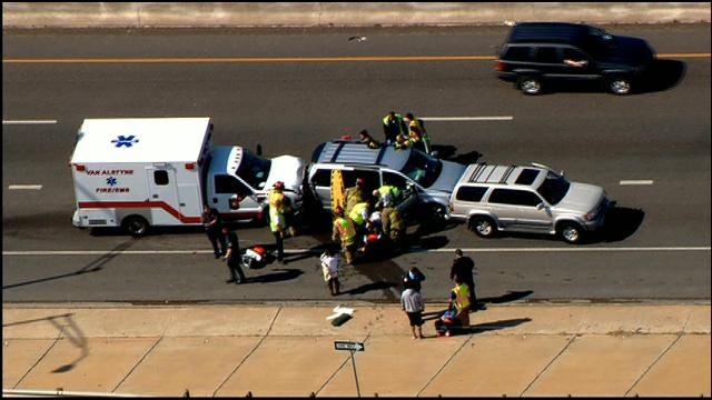 WEB EXTRA: SkyNews 9 Flies Over Multi-Vehicle Collision In OKC