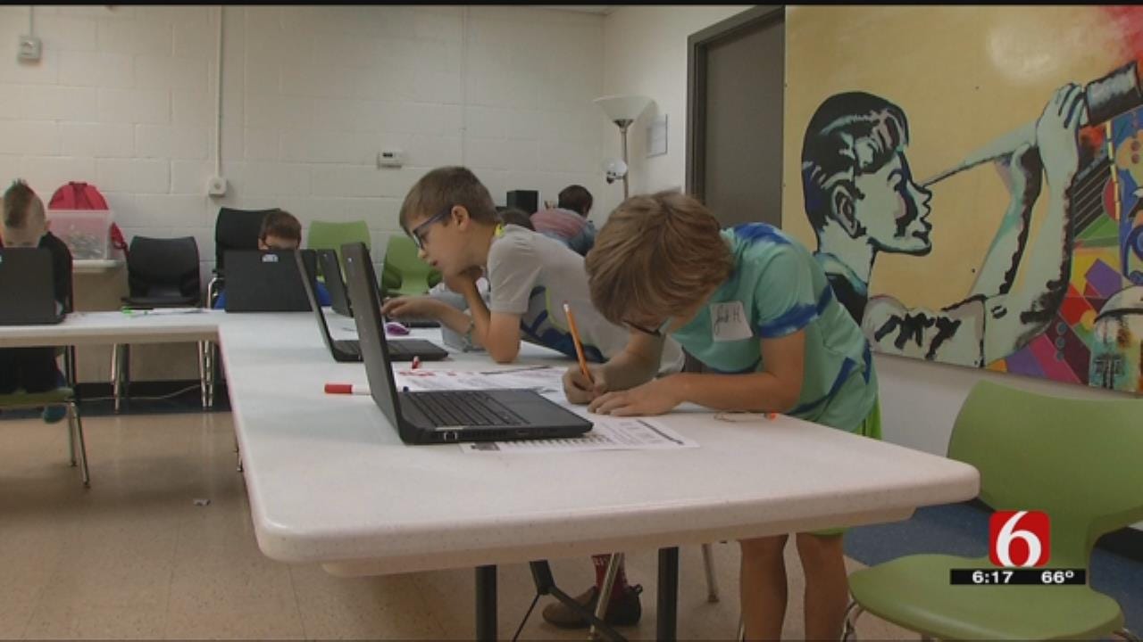 Tulsa Kids Learn Computer Coding At Museum's Camp